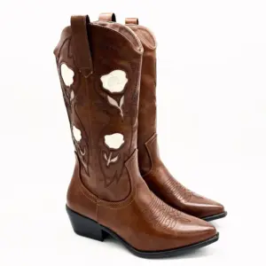 Bota media caña rosas