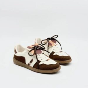 Deportiva animal print